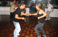 Intercultura Spanish & English Students at Dance Outing